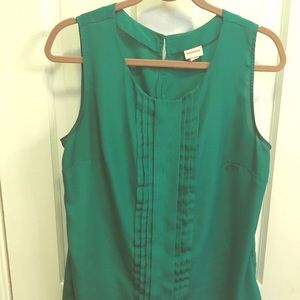 Pleated turquoise shell